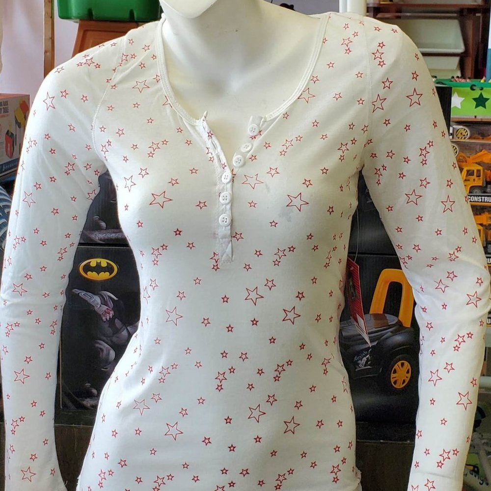 Star Print Long Sleeve Top